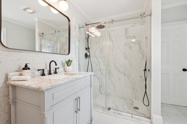 60 Ridge Road, Barrington Hills, IL 60010