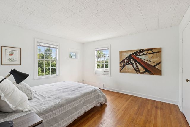 60 Ridge Road, Barrington Hills, IL 60010