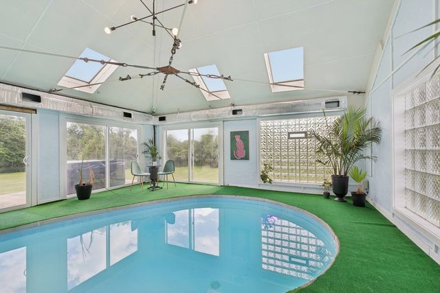 60 Ridge Road, Barrington Hills, IL 60010