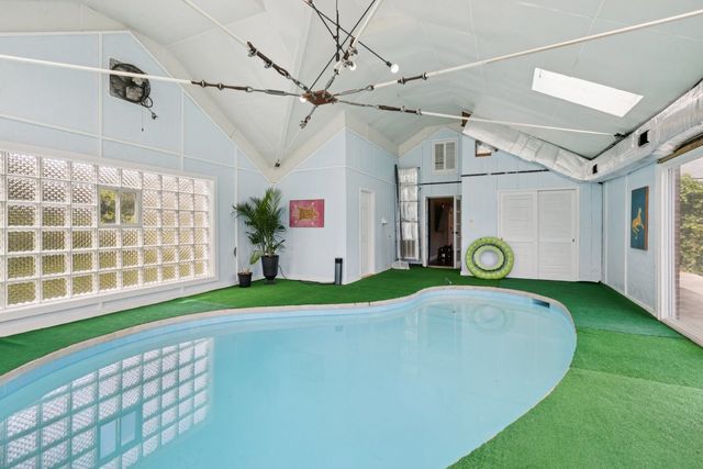 60 Ridge Road, Barrington Hills, IL 60010