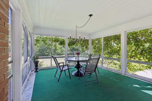 60 Ridge Road, Barrington Hills, IL 60010