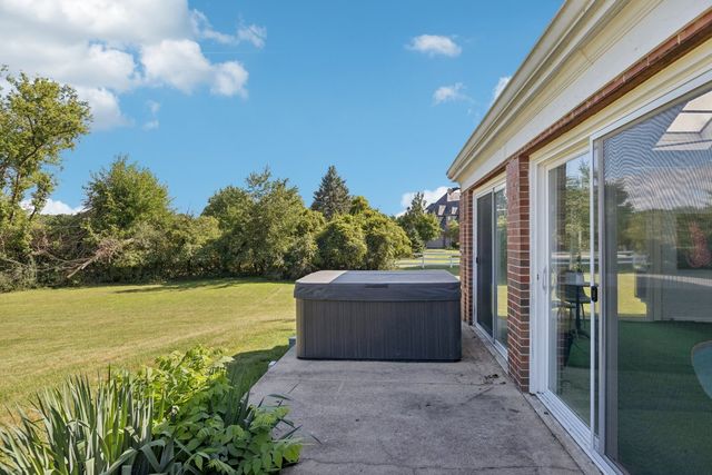 60 Ridge Road, Barrington Hills, IL 60010