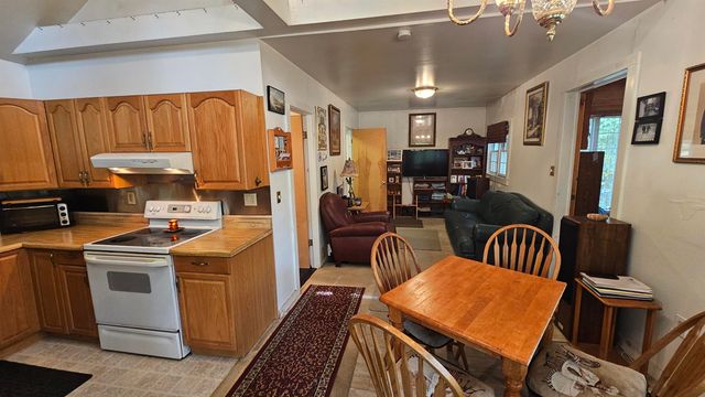 787 Vermont Route 30, Newfane, VT 05345