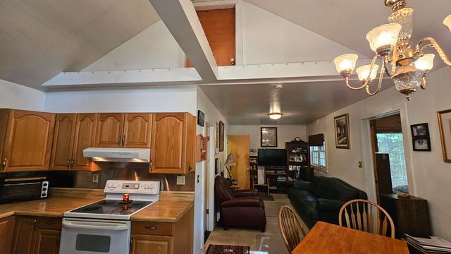 787 Vermont Route 30, Newfane, VT 05345