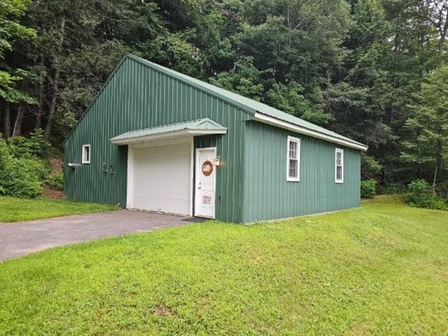 787 Vermont Route 30, Newfane, VT 05345