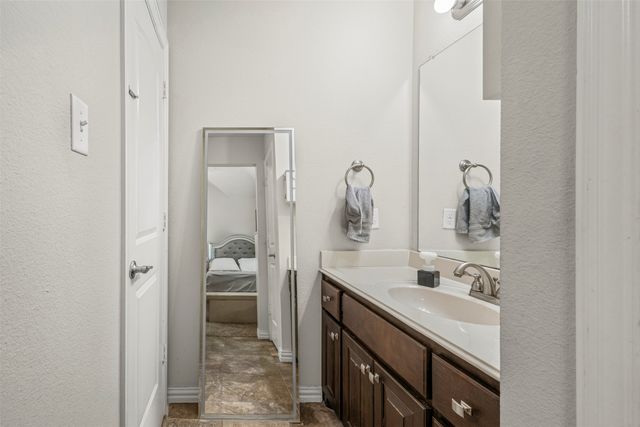 1725 Sagewood Drive, Desoto, TX 75115