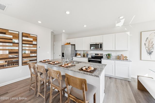 595 Zelcova Dr, Eminence, KY 40019