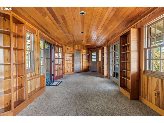 35960 Ne WILSONVILLE Rd, Newberg, OR 97132