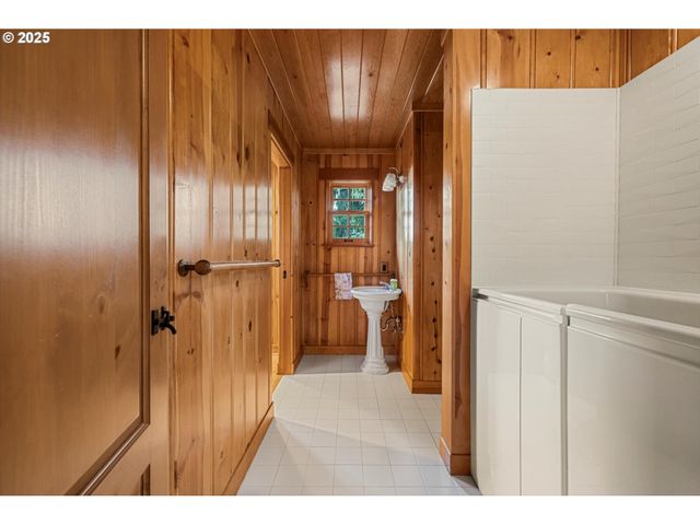35960 Ne WILSONVILLE Rd, Newberg, OR 97132