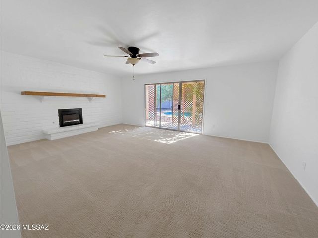 9042 E 5th Street, Tucson, AZ 85710