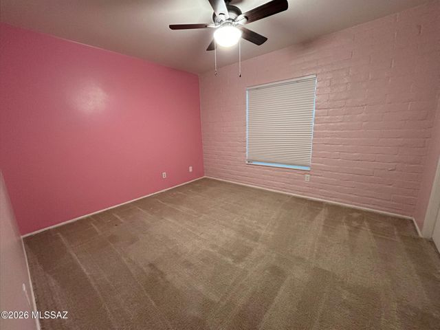 9042 E 5th Street, Tucson, AZ 85710