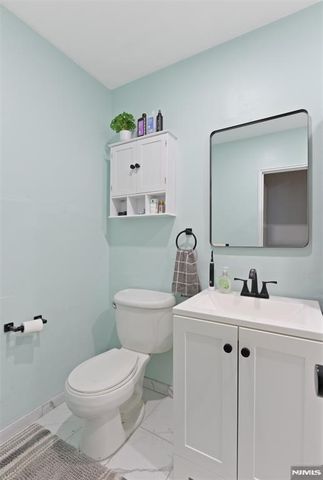 25 Grand Avenue 1E, Hackensack, NJ 07601