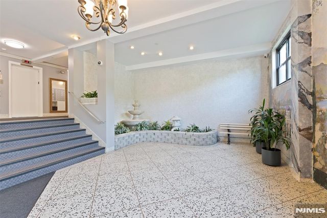 25 Grand Avenue 1E, Hackensack, NJ 07601