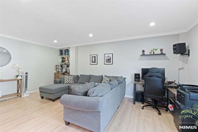 25 Grand Avenue 1E, Hackensack, NJ 07601