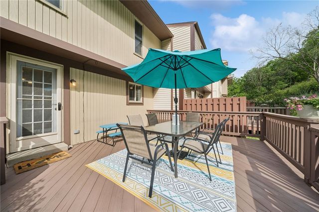 210 Timber Dr, Trafford, PA 15085