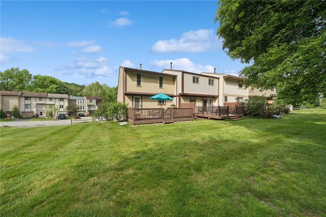 210 Timber Dr, Trafford, PA 15085