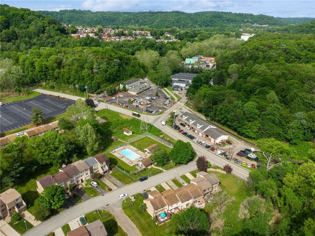 210 Timber Dr, Trafford, PA 15085