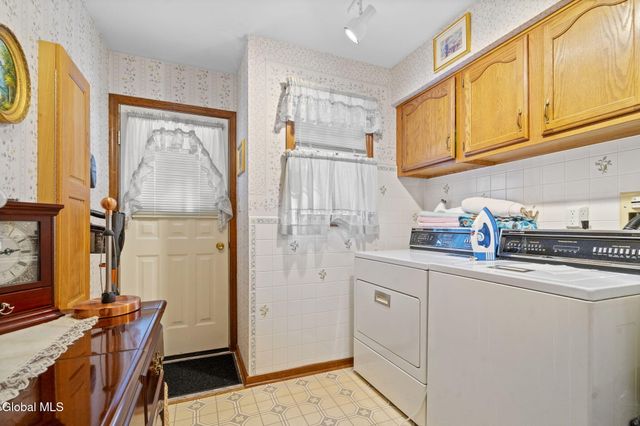 225 Long Meadow Lane, Rotterdam, NY 12306