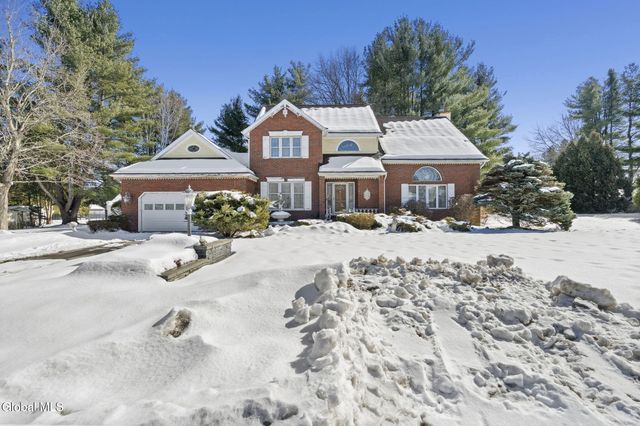 225 Long Meadow Lane, Rotterdam, NY 12306