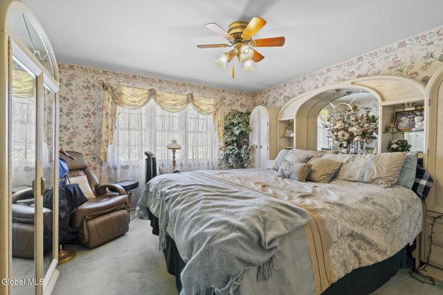 225 Long Meadow Lane, Rotterdam, NY 12306