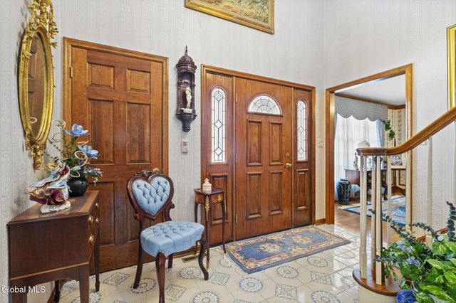 225 Long Meadow Lane, Rotterdam, NY 12306