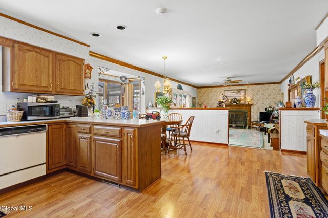 225 Long Meadow Lane, Rotterdam, NY 12306