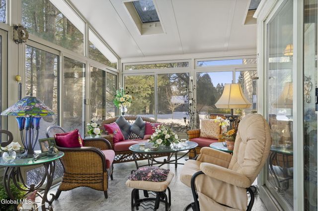 225 Long Meadow Lane, Rotterdam, NY 12306