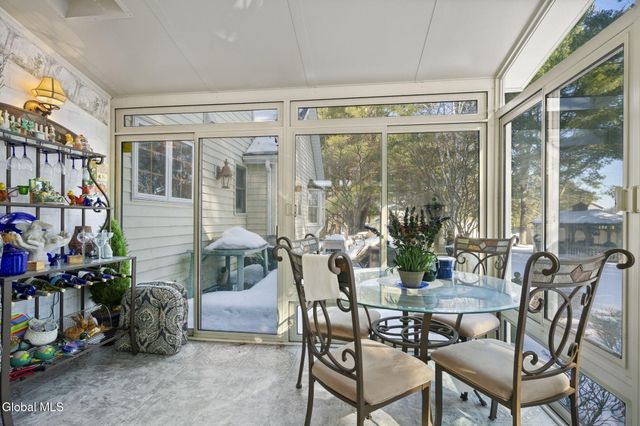 225 Long Meadow Lane, Rotterdam, NY 12306