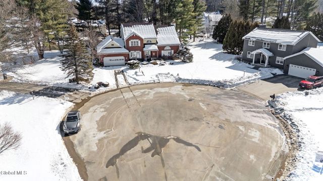 225 Long Meadow Lane, Rotterdam, NY 12306