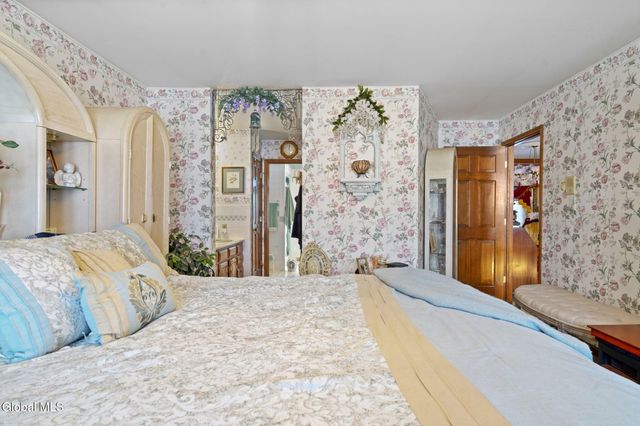 225 Long Meadow Lane, Rotterdam, NY 12306