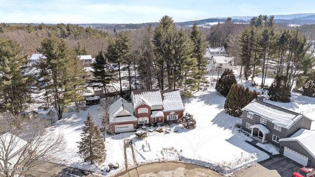 225 Long Meadow Lane, Rotterdam, NY 12306