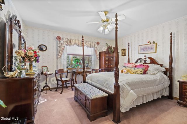 225 Long Meadow Lane, Rotterdam, NY 12306