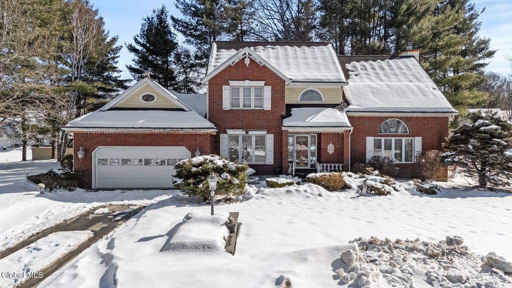 225 Long Meadow Lane, Rotterdam, NY 12306