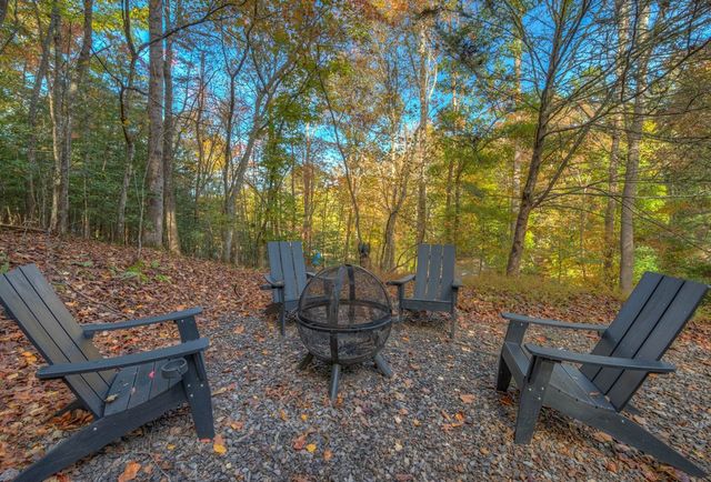 32 Rollingwood Lane, Murphy, NC 28906