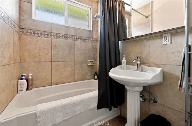 21211 Haston Place, Lakewood, CA 90715