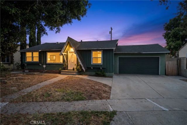 21211 Haston Place, Lakewood, CA 90715