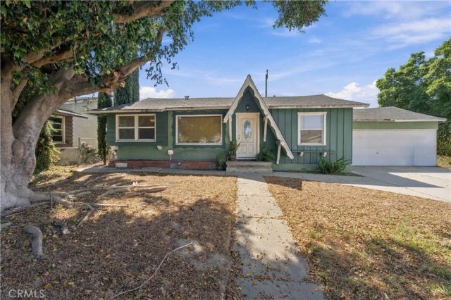 21211 Haston Place, Lakewood, CA 90715