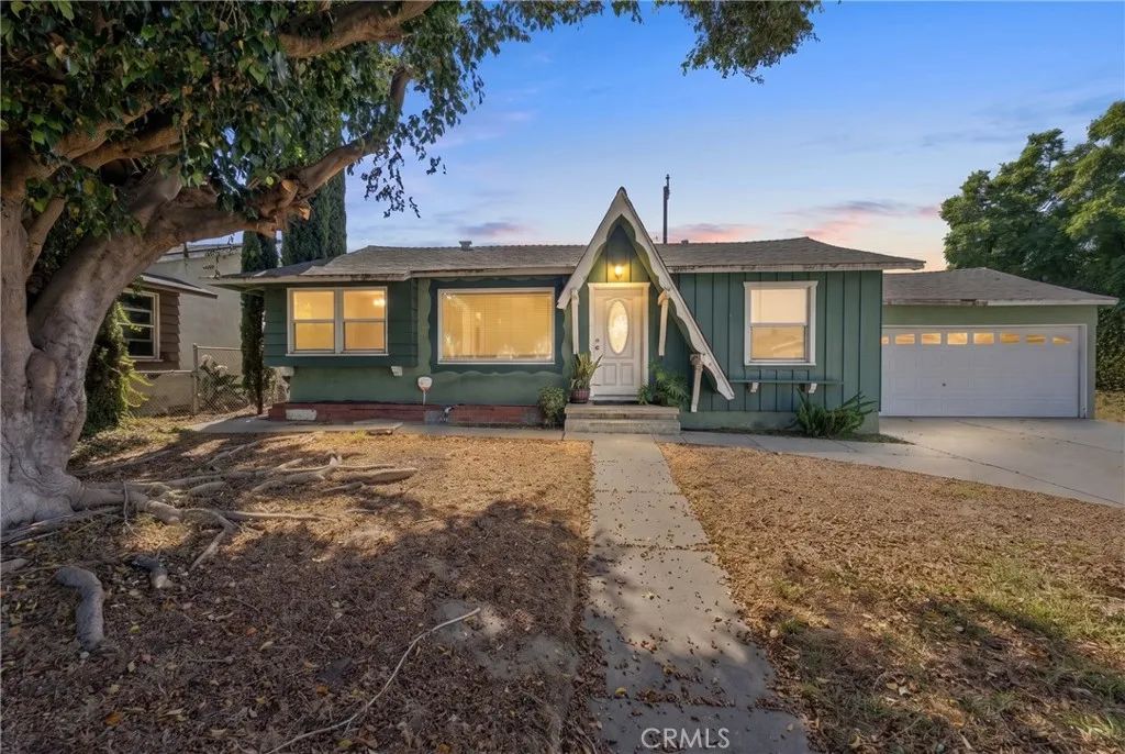 21211 Haston Place, Lakewood, CA 90715