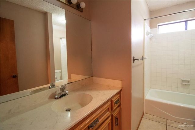 2105 Point West Drive, Edinburg, TX 78539