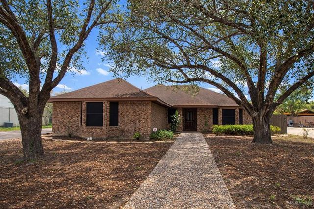 2105 Point West Drive, Edinburg, TX 78539