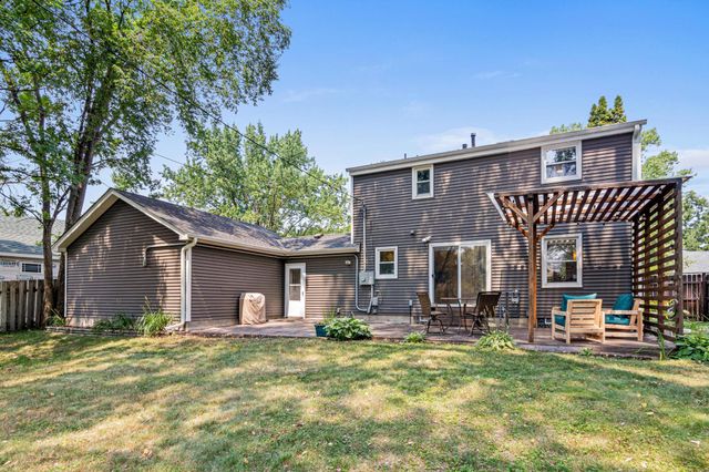 452 109th Avenue NW, Coon Rapids, MN 55448
