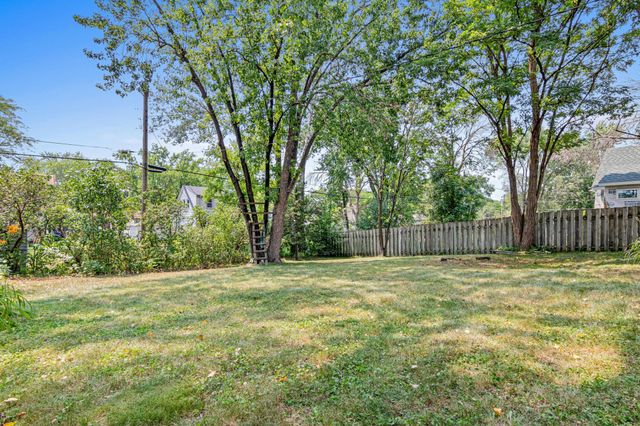 452 109th Avenue NW, Coon Rapids, MN 55448