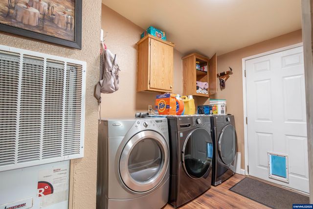 11105 Main St NE 6, Donald, OR 97020