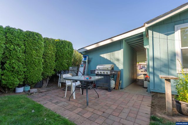 11105 Main St NE 6, Donald, OR 97020