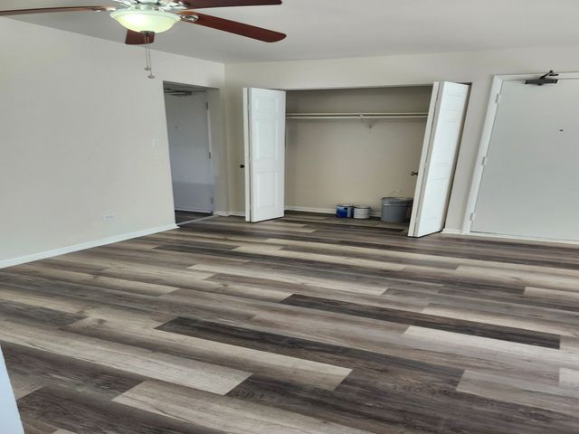 7715 Woodward Avenue 3B, Woodridge, IL 60517