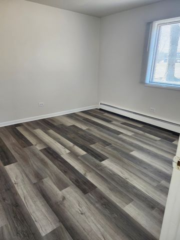 7715 Woodward Avenue 3B, Woodridge, IL 60517