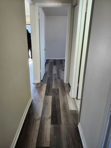 7715 Woodward Avenue 3B, Woodridge, IL 60517