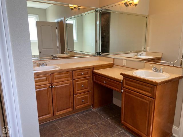 900 Gloucester Drive, Jonesboro, AR 72401