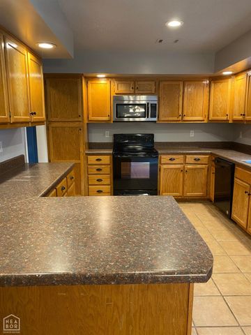 900 Gloucester Drive, Jonesboro, AR 72401