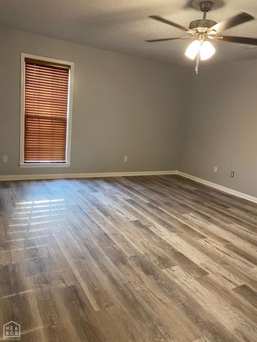 900 Gloucester Drive, Jonesboro, AR 72401